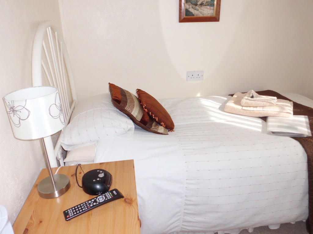 Bed and Breakfast The Elms East Harling Zimmer foto